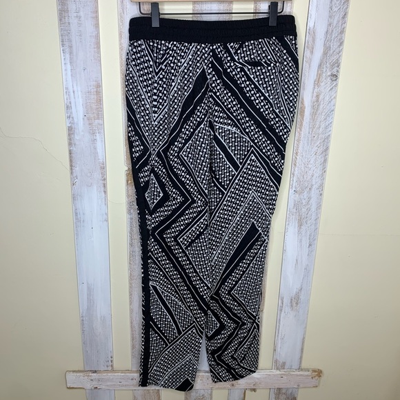 Calvin Klein Black and White Light Weight Pant - Picture 3 of 8